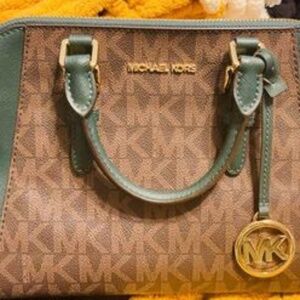 MK cross body purse